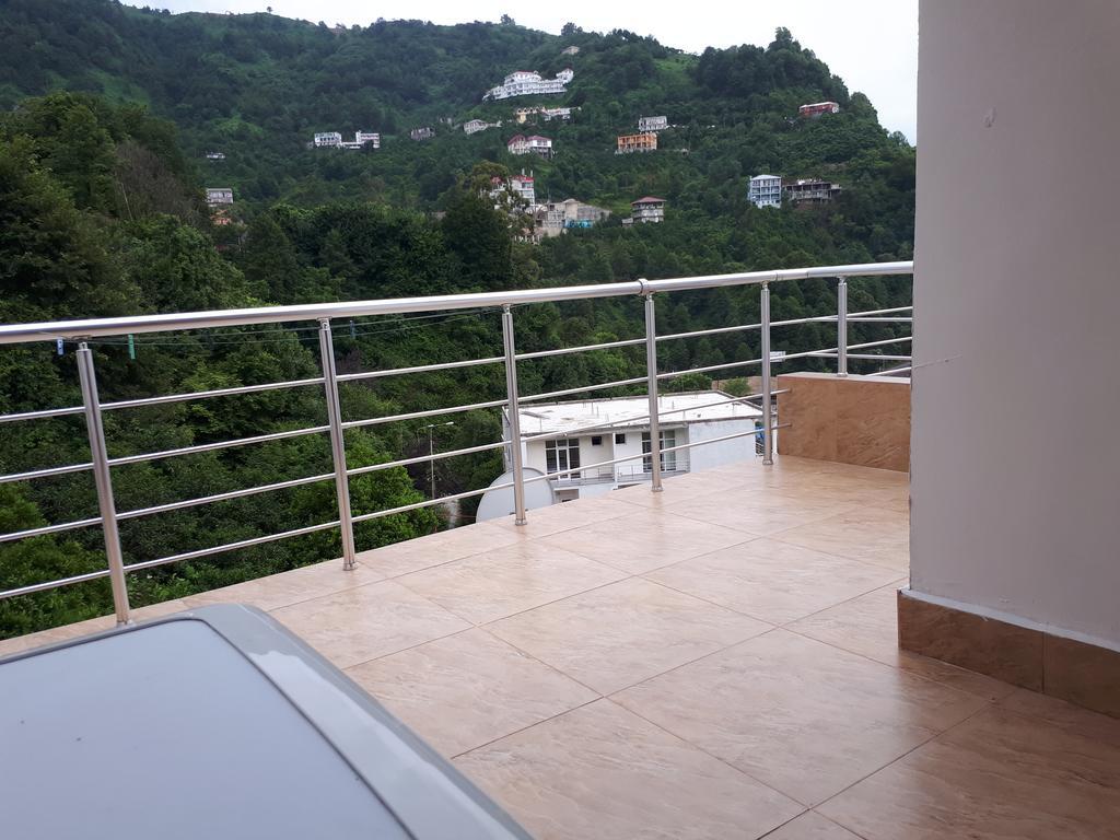 Rezo'S House Hotel Kvariati Exterior photo